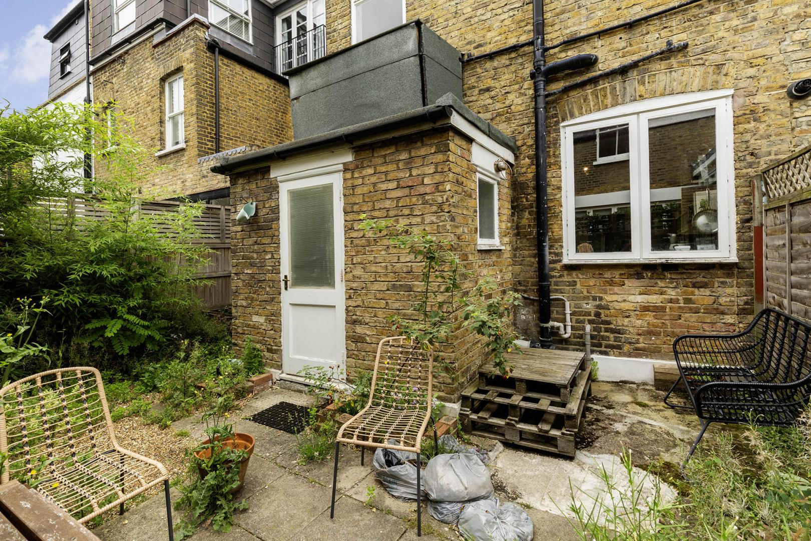 Modern Apartment Bruce road, Harlesden